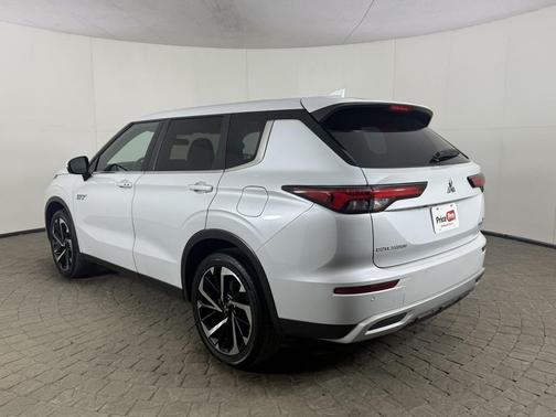 2024 Mitsubishi Outlander PHEV SE S-AWC