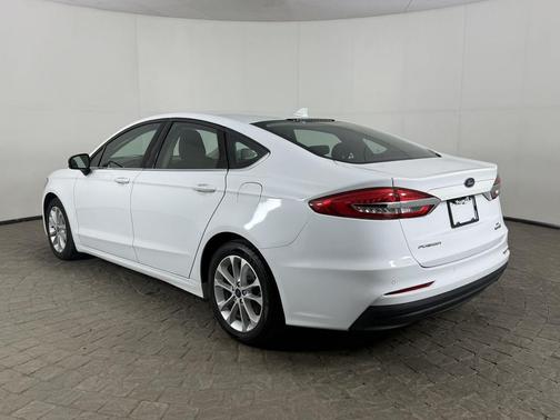 Oxford White 2020 Ford Fusion Hybrid SE