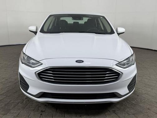Oxford White 2020 Ford Fusion Hybrid SE