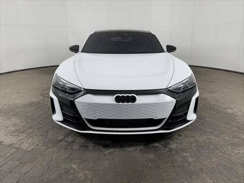 2024 Audi RS e-tron GT quattro