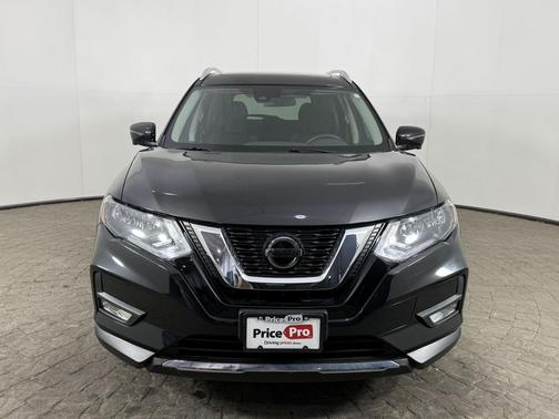 Magnetic Black Pearl 2019 Nissan Rogue SV