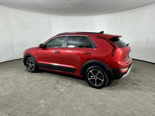 2024 Kia Niro LX