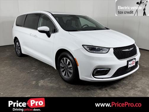 2023 Chrysler Pacifica Hybrid Touring L