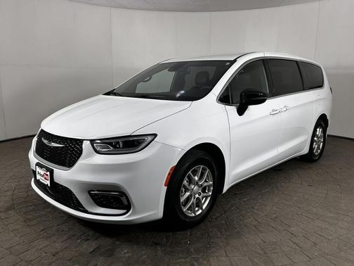 Bright White Clearcoat 2025 Chrysler Pacifica L