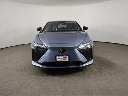 2023 Lexus RZ 450e Luxury
