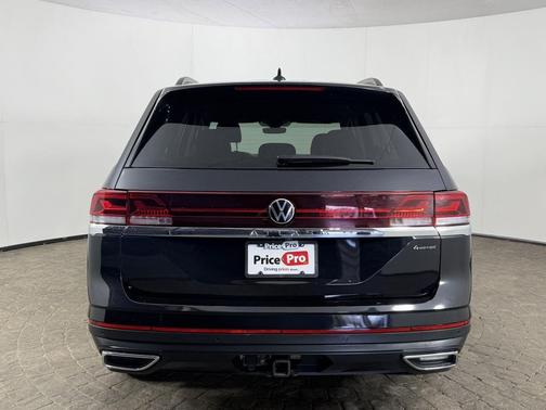 2025 Volkswagen Atlas 2.0T SE w/Technology 4MOTION