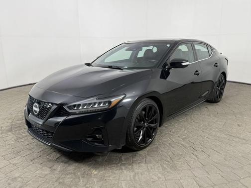 Super Black 2023 Nissan Maxima SR CVT