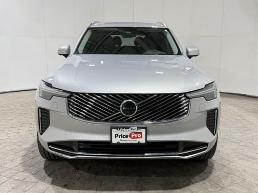 2025 Volvo XC90 2025.5 B6 AWD Plus 7-Seater