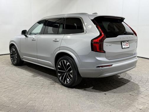 2025 Volvo XC90 2025.5 B6 AWD Plus 7-Seater