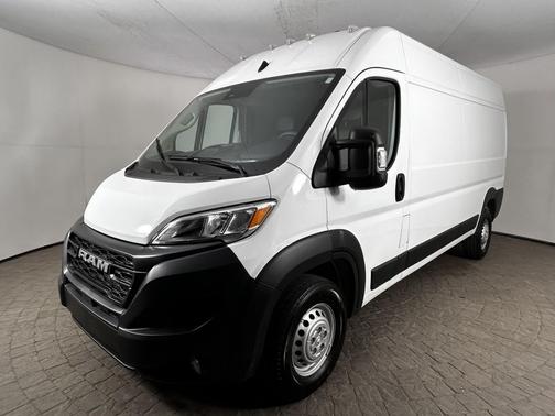Bright White Clearcoat 2026 RAM ProMaster 2500 Tradesman