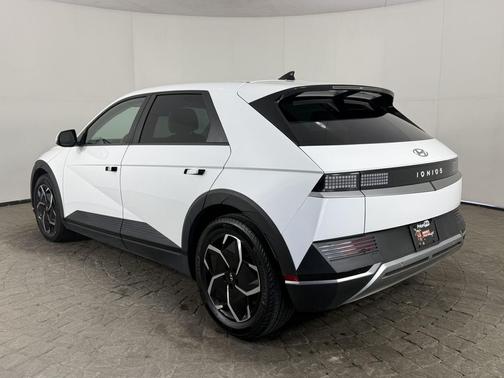Atlas White 2023 Hyundai IONIQ 5 SEL