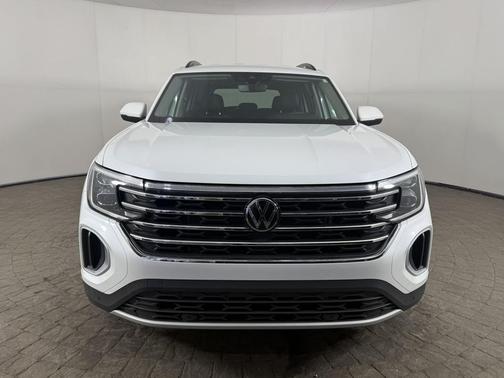 Opal White Pearl 2026 Volkswagen Atlas 2.0T SE w/Technology 4MOTION