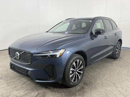 Denim Blue Metallic 2025 Volvo XC60 Plus