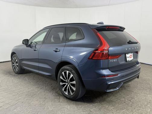 Denim Blue Metallic 2025 Volvo XC60 Plus