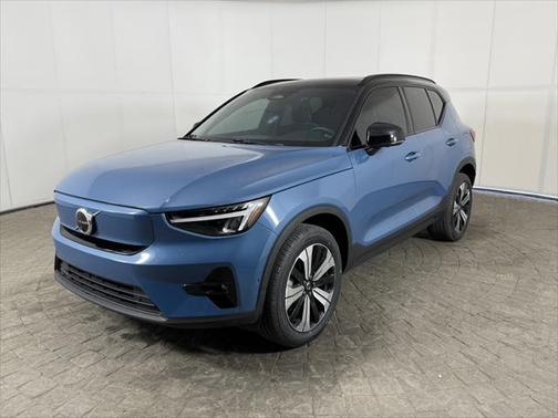 2023 Volvo XC40 Recharge Pure Electric Twin Plus