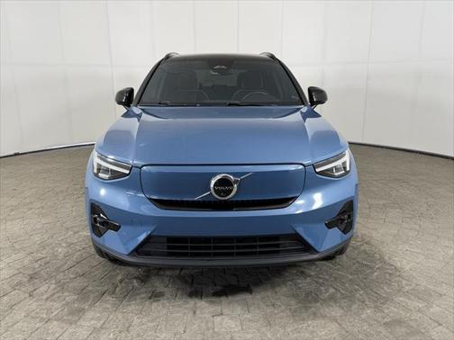 2023 Volvo XC40 Recharge Pure Electric Twin Plus