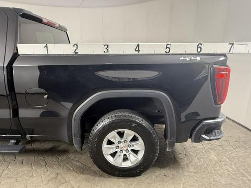 Onyx Black 2024 GMC Sierra 1500 Pro