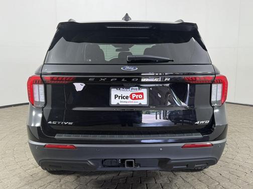 Agate Black Metallic 2025 Ford Explorer Active 4WD