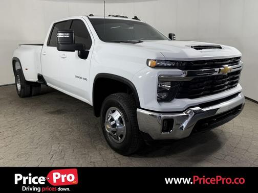 Summit White 2025 Chevrolet Silverado 3500 LT