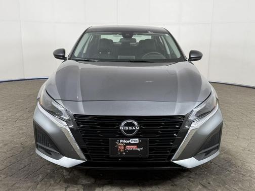 Gun Metallic 2025 Nissan Altima SV FWD