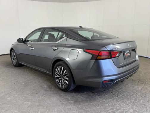 Gun Metallic 2025 Nissan Altima SV FWD