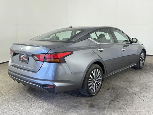 Gun Metallic 2025 Nissan Altima SV FWD