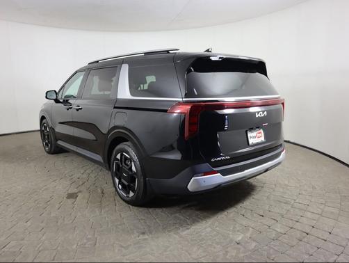 2025 Kia Carnival EX