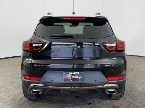 Mosaic Black Metallic 2025 Chevrolet Trailblazer ACTIV