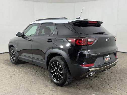 Mosaic Black Metallic 2025 Chevrolet Trailblazer ACTIV