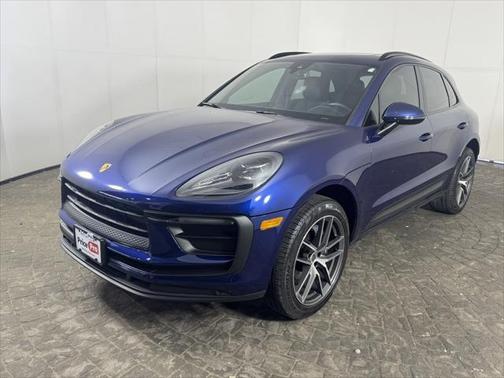 2022 Porsche Macan Base