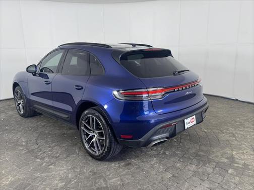 2022 Porsche Macan Base