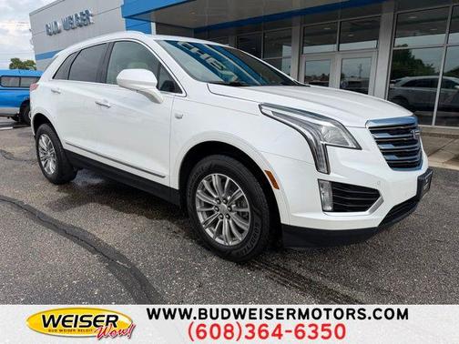 Crystal White Tricoat 2017 Cadillac XT5 Luxury