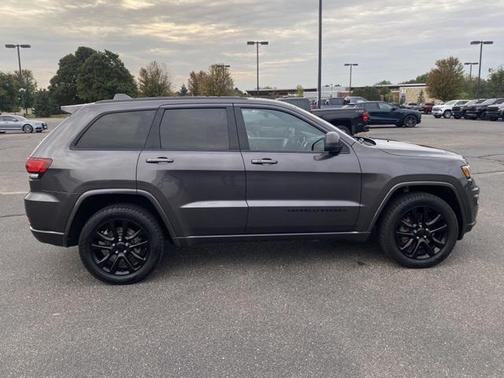 2021 Jeep Grand Cherokee Laredo