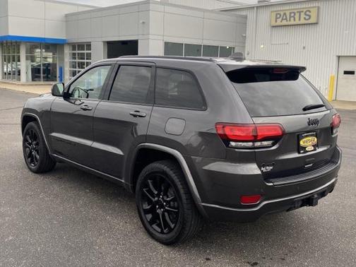 2021 Jeep Grand Cherokee Laredo