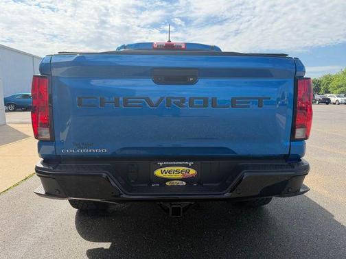 Glacier Blue Metallic 2024 Chevrolet Colorado Trail Boss