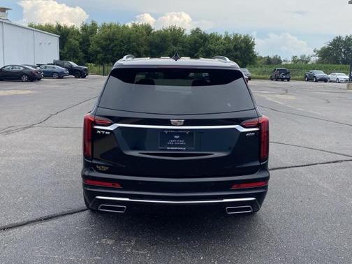 2025 Cadillac XT6 Premium Luxury FWD