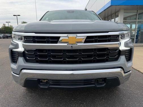 Slate Gray Metallic 2024 Chevrolet Silverado 1500 LT