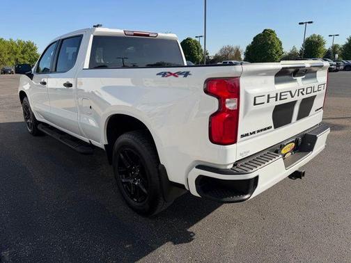 Summit White 2021 Chevrolet Silverado 1500 Custom