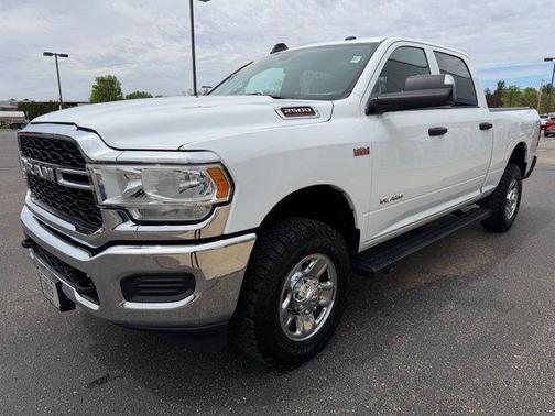 Bright White Clearcoat 2022 RAM 2500 Tradesman Crew Cab 4x4 6'4' Box