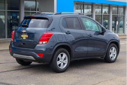 Shadow Gray Metallic 2021 Chevrolet Trax LT