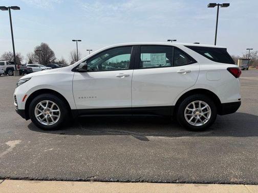 Summit White 2022 Chevrolet Equinox LS