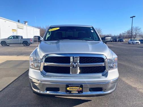 2017 RAM 1500 SLT