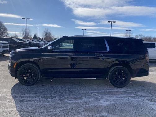 2025 Chevrolet Suburban Premier