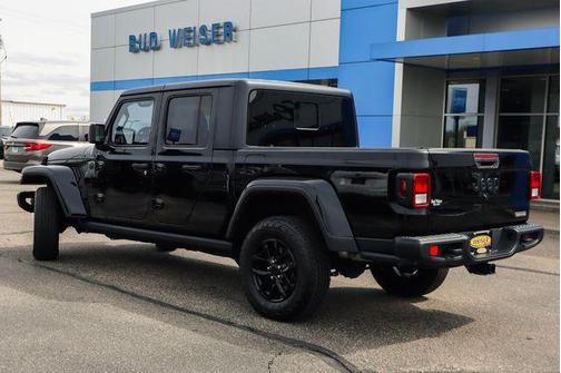 2023 Jeep Gladiator Sport