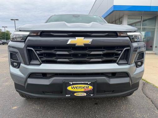 Sterling Gray Metallic 2024 Chevrolet Colorado LT