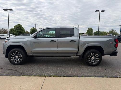 Sterling Gray Metallic 2024 Chevrolet Colorado LT