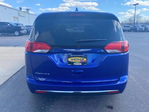 2020 Chrysler Pacifica Touring