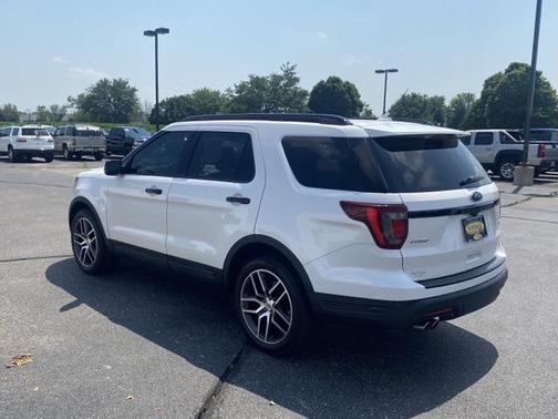 2018 Ford Explorer Sport