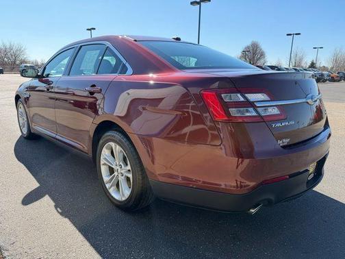2016 Ford Taurus SEL
