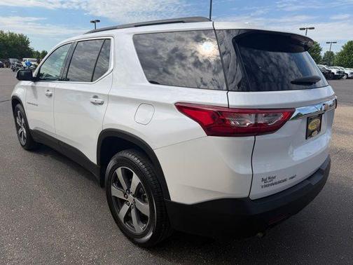 Iridescent Pearl Tricoat 2019 Chevrolet Traverse LT Leather